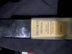 DECORTÉ ZEN WEAR リキッドファンデーション SPF25/PA++