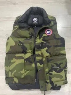 カナダグース 迷彩 ダウンベスト　好配色 大人気】カナダグース 迷彩ダウンベスト《メンズでも着れます