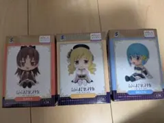 魔法少女まどかマギカ　ペタッとおすわりフィギュアセット(マミ・杏子・さやか)
