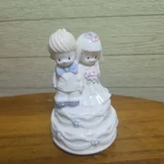 Precious Moments ウェディング オルゴール 陶器製