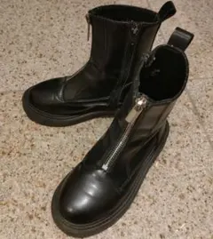 ZARA ブラック ジッパーブーツ 19cm (EUR30 )