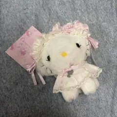 サンリオ　ホワイトフリルデザインシリーズ　チャーミーキティ　ぬいぐるみ