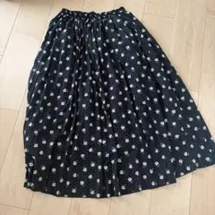 OLIVE des OLIVE の黒の花柄スカートのサムネイル