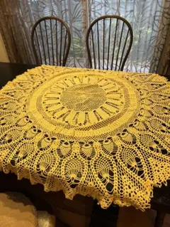 レース編みテーブルクロス 円形 クリーム色