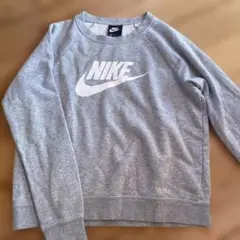 NIKE グレーのトレーナー　最終値下げ