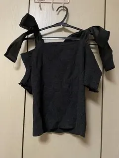 【8/16(日)21時半まで限定出品】ウィルセレクション　オフショル　トップスのサムネイル