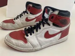 Air Jordan 1 Retro High OG HERITAGE 28のサムネイル