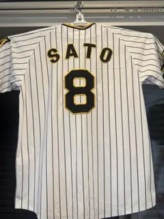 阪神タイガース ユニフォーム 佐藤輝明 8 XO - メルカリ