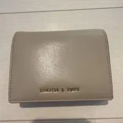 CHARLES & KEITH ニつ折り財布のサムネイル