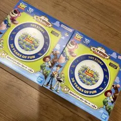 トイ・ストーリー 30周年 記念プレート 2枚セット