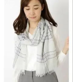 NATURAL BEAUTY BASIC チェック柄 ストール シアーのサムネイル