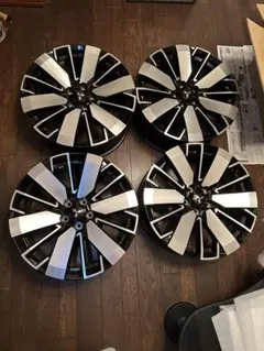 新型フリード AIR EX 15インチ 純正アルミホイール（4本中、2本