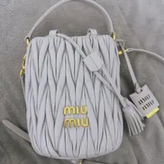 miumiuバッグ
