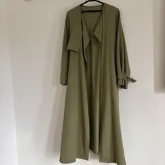 オリーブ色ロングコート ベルト付き