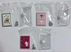 ガチャガチャ　サンリオキャラクターズプロフィール帳