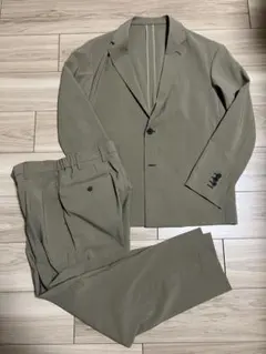 セットアップ　ベージュ