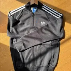 adidas 黒 トラックジャケット J/S 刺繍ロゴ