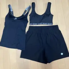 ヨガウェアー　ロキシー