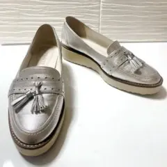 yukami様専用　最終価格　BARCLAY本革シルバー タッセル付きローファー