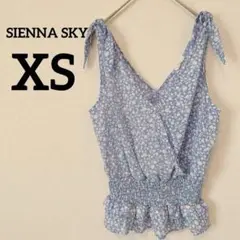 SIENNA SKY 【XS】花柄キャミソール 水色 フリル