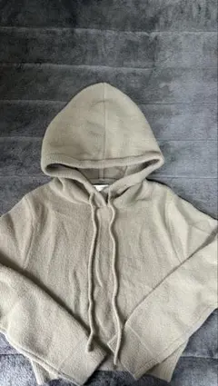 ZARA ソフトタッチニットクロップドセーター　M