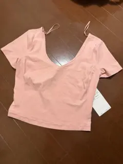 【新品】alo yoga Tシャツ　パラダイスピンク S 新品】alo yoga Tシャツ パラダイスピンク S - メルカリ