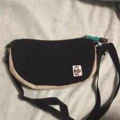 チューモス肩掛けカバン