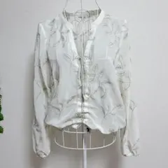 ページボーイ・F 長袖ブラウス アイボリー 総柄 シアーのサムネイル