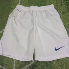 ナイキ　サッカーハーフパンツ　白　М