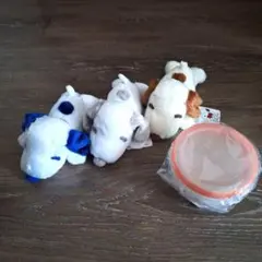 新品未使用！SNOOPY PEANUTS スヌーピー　　　ぬいぐるみ3点容器2点