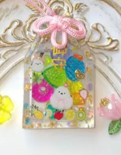 匿名配送✨シマエナガお守り風シェイカー♥フルーツキャンディ入