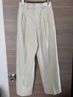 【新品タグ付】UNIQLO タックワイドパンツ Sサイズ クリーム