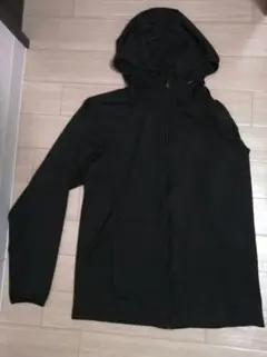 【GU】UVカットパーカー