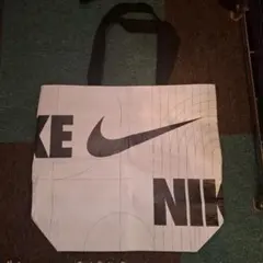 値下げ！NIKE ナイキ エコバッグ トートバッグ 白 ホワイト大容量サイズのサムネイル