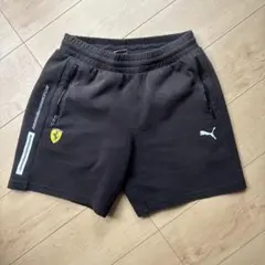 PUMA プーマ　フェラーリ　コラボ　ロゴ　ジップポケット　ハーフパンツ