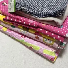 【まとめ売り】端切れ　ハギレ　布の切れ端　7枚セット