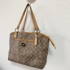 COACH コーチ　鞄　ハンドバッグ　トートバッグ　シグネチャー　ベージュ
