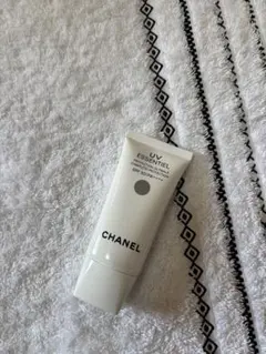 CHANEL UV ESSENTIEL 30ml SPF50+