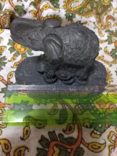 アンチエイジング　ロシア産　シュンガイト　象の置物