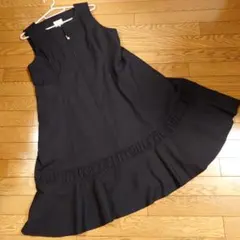 黒い飾り付きノースリーブロングスカート　42