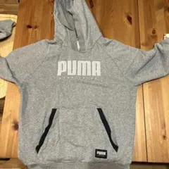 PUMA グレー フード付きパーカー M