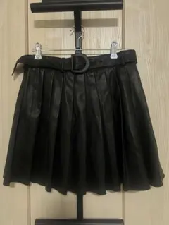 ZARA レザー風スカート