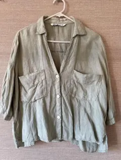 ※値下げ！　ZARA オリーブグリーン ボタン付きシャツ