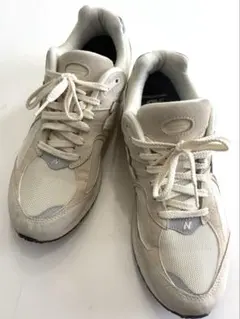 New Balance 2002R ニューバランス　ホワイト グレースニーカー
