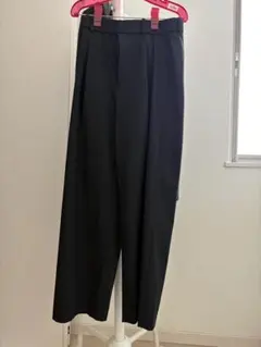 ユニクロ　タックワイドパンツ　M ブラック　レディース