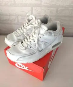 NIKE エアマックス コマンドレザー 25.5㎝ 定価15,380円 白 靴