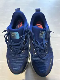 Nike Zoom Vomero 18ネイビー