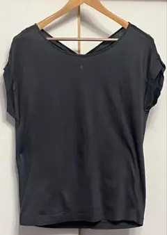 イネド バックリボンTシャツのサムネイル