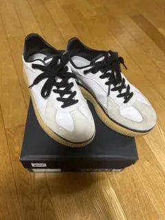 オニツカタイガー　DELECITY 25.0cm