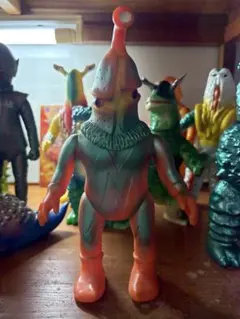 ケムール人 M1号 怪獣 ソフビ ゴジラ ソフビ - メルカリ